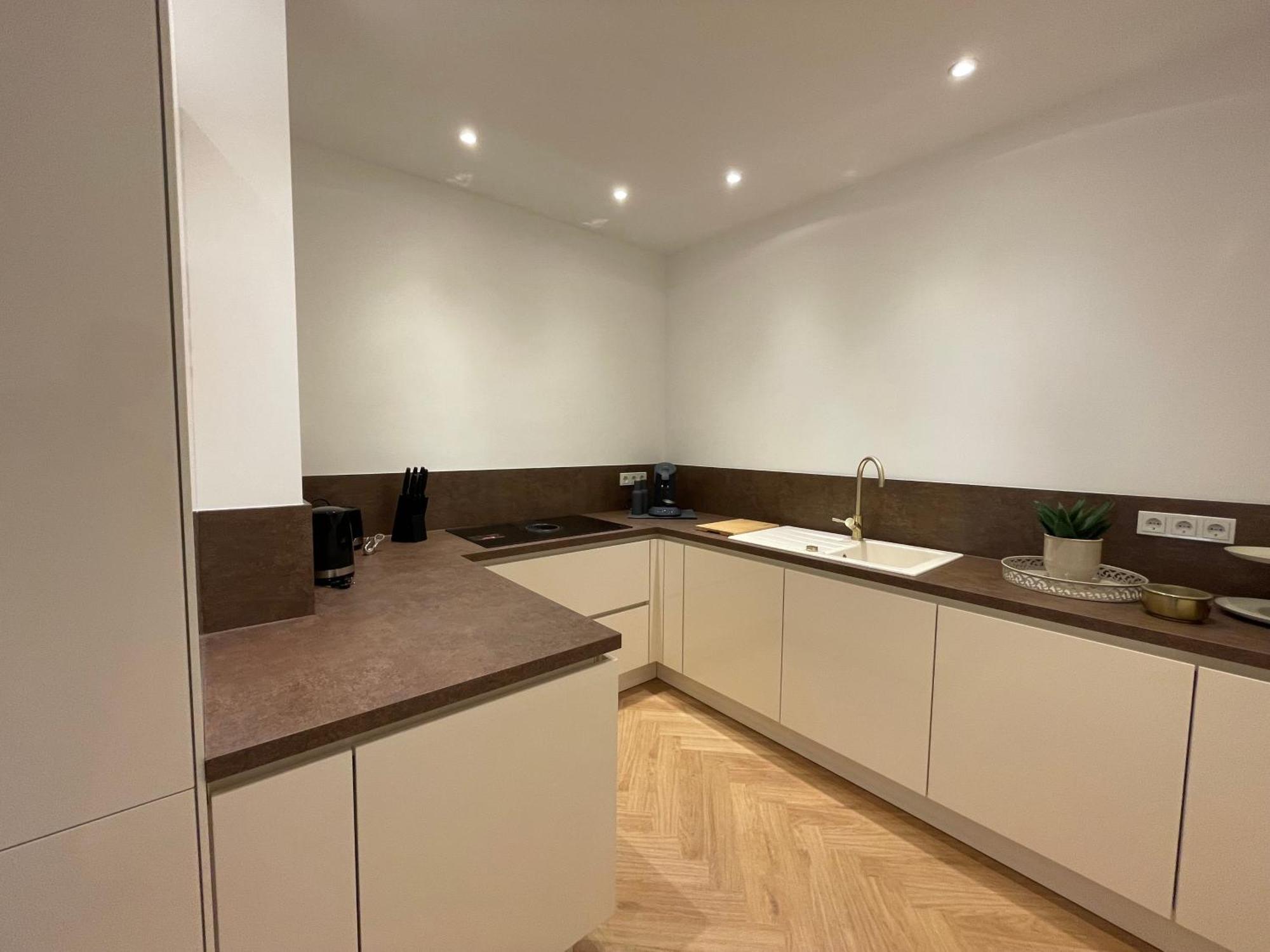 Luxurioese Ferienwohnung Mit Wellness Oase 萨尔堡 外观 照片